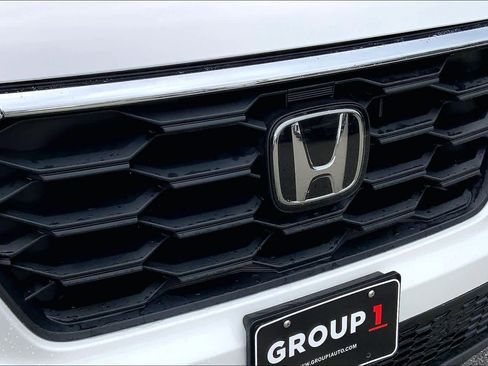Used 2023 Honda Pilot LX image 32