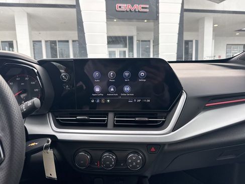 Used 2024 Chevrolet Trax RS image 22