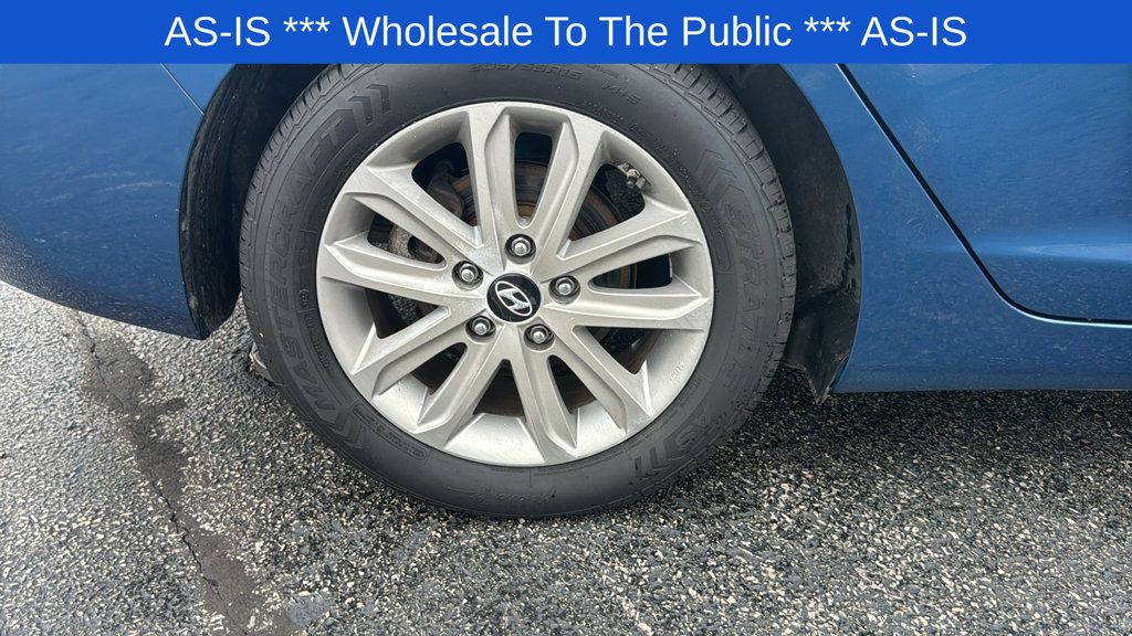 Used 2014 Hyundai Elantra SE w/ Option Group 02 FWD image 8