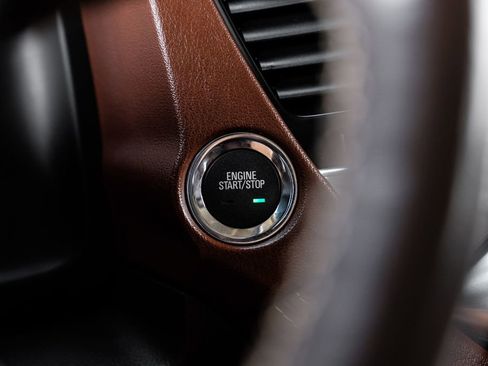 Used 2020 Chevrolet Suburban Premier w/ 6.2L Performance Package image 17