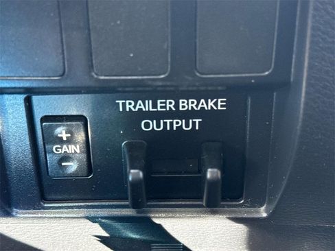 Certified 2020 Toyota Tundra SR5 image 18