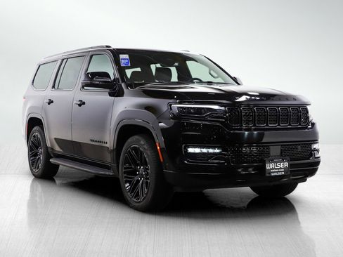 Used 2024 Jeep Wagoneer Series II image 7