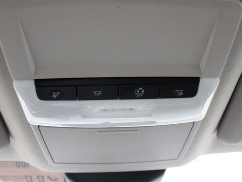 Used 2024 Nissan Sentra SV FWD image 40