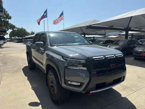 Certified 2025 Nissan Frontier PRO-4X w/ Tow Package AWD/4WD image 9