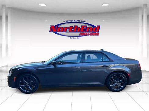 Used 2023 Chrysler 300 S image 6