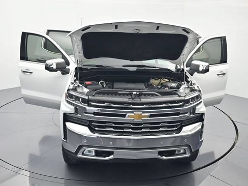 Used 2021 Chevrolet Silverado 1500 LTZ w/ Z71 Off-Road Package AWD/4WD image 45