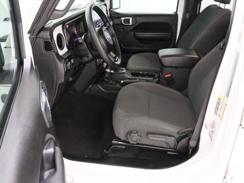 Used 2025 Jeep Gladiator Sport image 14