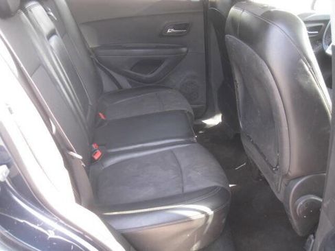 Used 2018 Chevrolet Trax LT w/ LT Convenience Package image 13