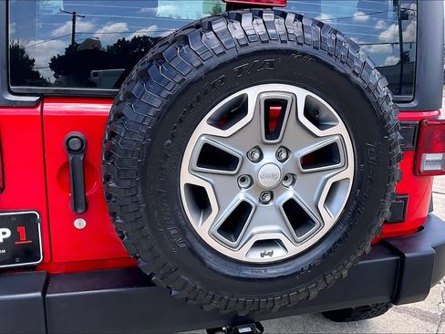 Used 2014 Jeep Wrangler Rubicon w/ Power Convenience Group AWD/4WD image 31