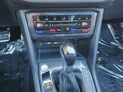 Certified 2024 Volkswagen Tiguan SE R-Line image 24