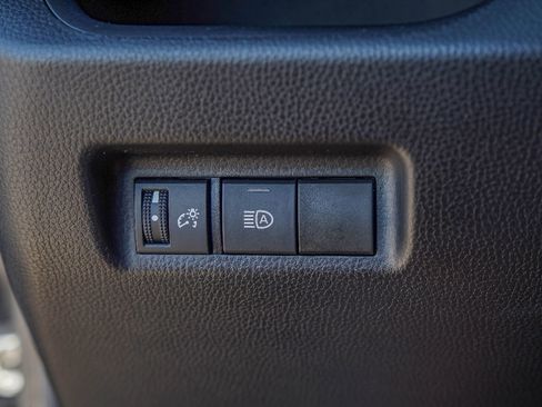 Used 2019 Toyota RAV4 LE image 17