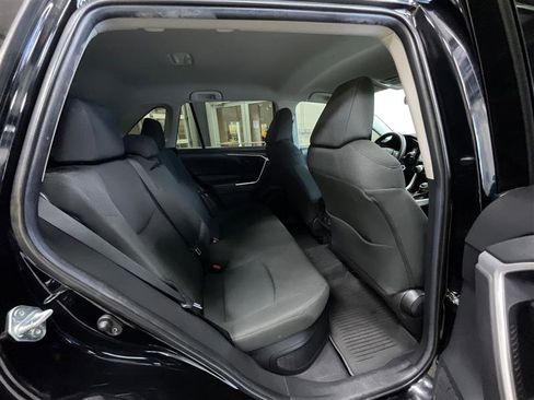 Used 2021 Toyota RAV4 LE AWD/4WD image 24