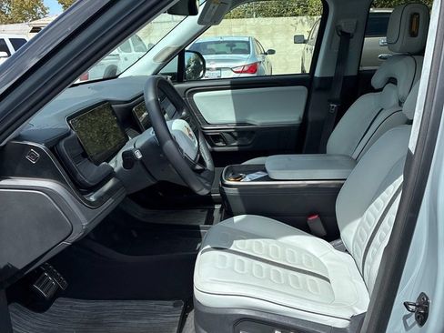 Used 2024 Rivian R1T Adventure Dual AWD/4WD image 11