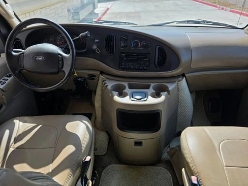 Used 2003 Ford E-150 and Econoline 150 RWD image 11