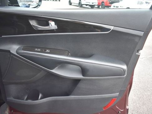 Used 2020 Kia Sorento LX w/ LX I4 Convenience Package image 39