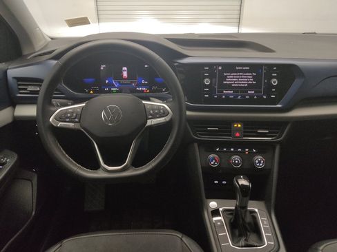 Used 2022 Volkswagen Taos SE image 22