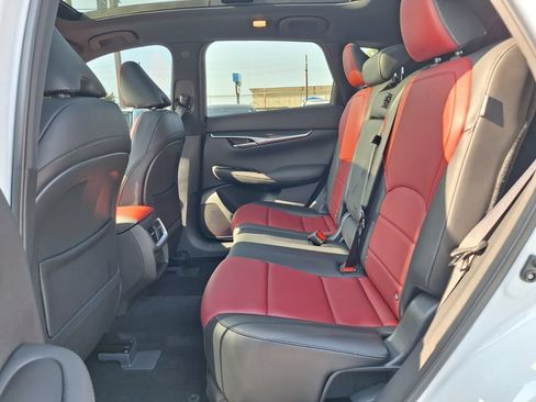 Used 2025 INFINITI QX50 Sport w/ Cargo Package AWD/4WD image 11