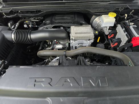 Used 2022 RAM 1500 Laramie w/ Sport Appearance Package AWD/4WD image 12