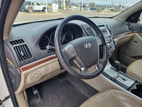 Used 2012 Hyundai Veracruz Limited w/ Entertainment Pkg image 19