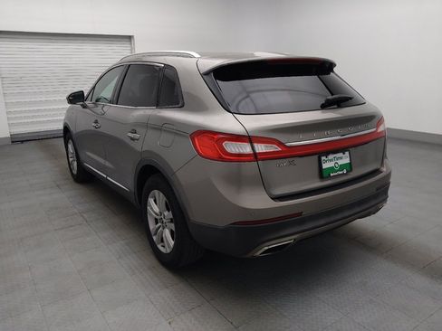 Used 2016 Lincoln MKX Premiere w/ Cargo Accessories Package FWD image 5