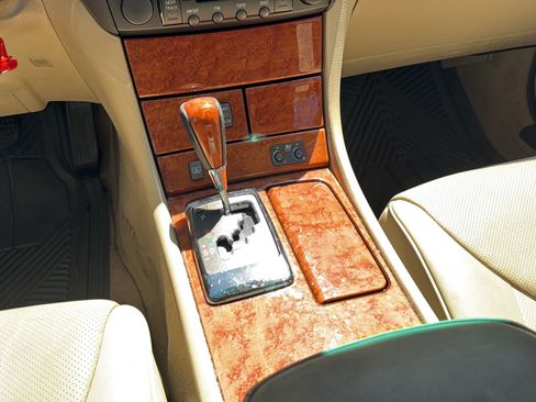 Used 2004 Lexus LS 430 w/ Modern Luxury Pkg RWD image 23