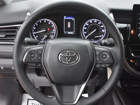Used 2024 Toyota Camry SE image 18