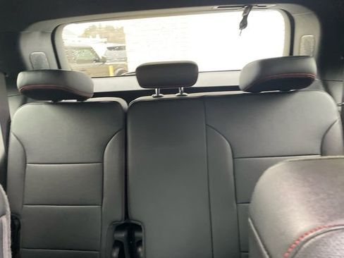 Used 2025 Chevrolet Traverse Z71 image 22