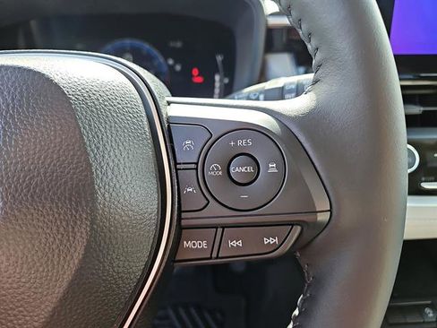 Certified 2026 Toyota Corolla Cross LE image 17