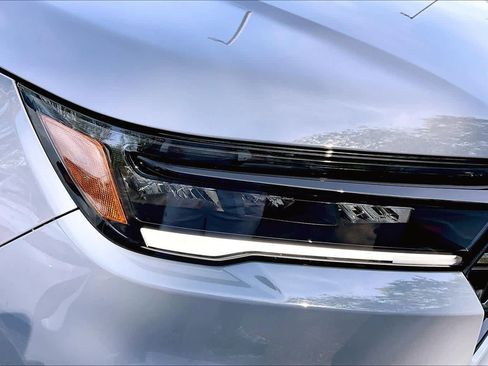 Used 2025 Honda Pilot Black Edition image 26