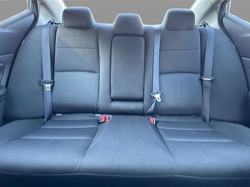 Used 2023 Nissan Altima 2.5 SV image 14