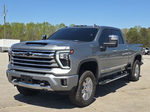 Used 2024 Chevrolet Silverado 2500 High Country w/ Technology Package image 1