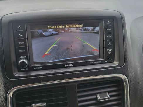 Used 2015 Dodge Grand Caravan SXT w/ UConnect Hands-Free Group image 25