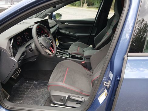 New 2025 Volkswagen GTI SE image 9