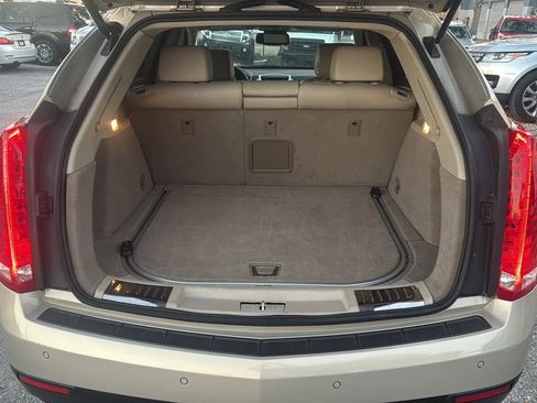 Used 2011 Cadillac SRX Luxury image 10