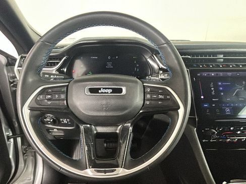 Used 2023 Jeep Grand Cherokee Trailhawk w/ Advanced Protech Group II AWD/4WD image 15