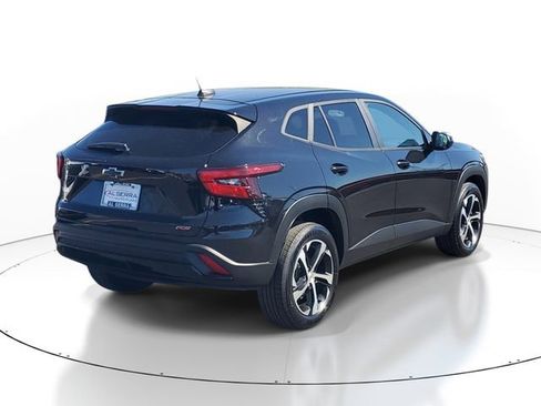 Certified 2024 Chevrolet Trax RS w/ Driver Confidence Package FWD image 4
