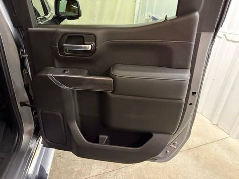 Used 2020 Chevrolet Silverado 1500 LTZ w/ LTZ Premium Package AWD/4WD image 15