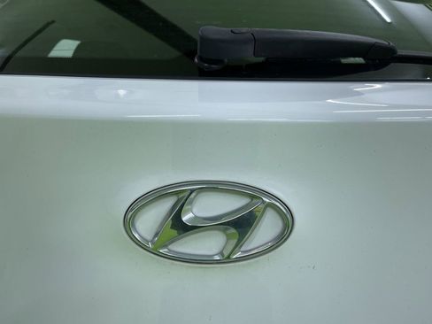 Used 2017 Hyundai Elantra GT image 13