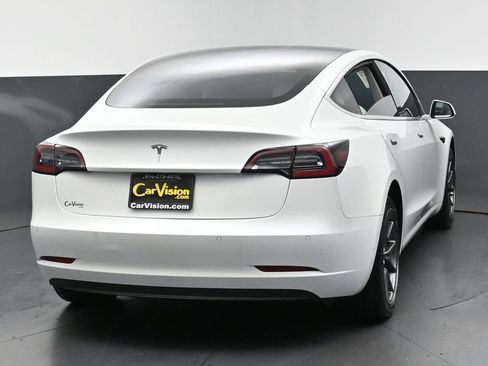 Used 2020 Tesla Model 3 Standard Range Plus RWD image 3