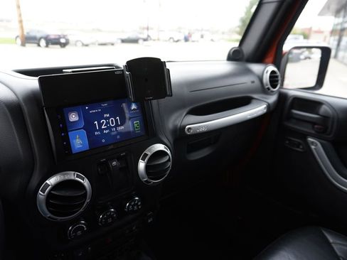 Used 2014 Jeep Wrangler Sahara w/ Dual Top Group image 20