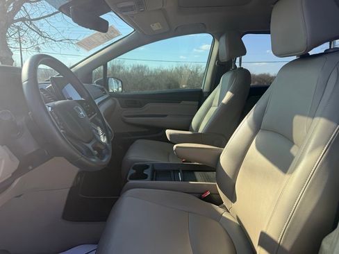 Used 2019 Honda Odyssey Touring image 12