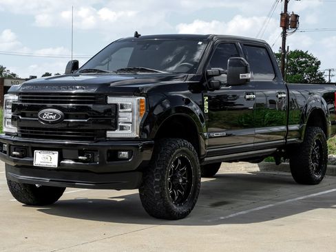 Used 2019 Ford F250 King Ranch w/ King Ranch Ultimate Package AWD/4WD image 7
