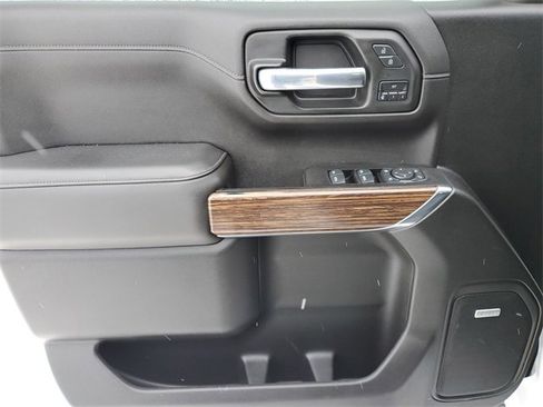 Used 2020 Chevrolet Silverado 1500 High Country w/ Technology Package image 25