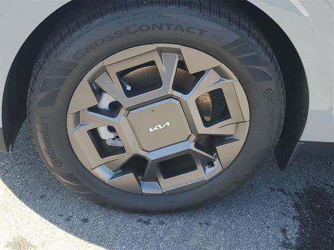 New 2026 Kia Carnival SX image 32