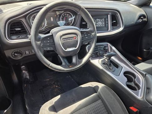 Used 2015 Dodge Challenger SXT RWD image 13