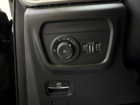 Used 2021 Jeep Grand Cherokee L Limited AWD/4WD image 45