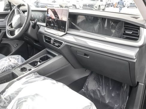 New 2026 Volkswagen Tiguan SE AWD/4WD image 43