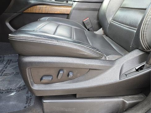 Used 2019 GMC Yukon XL Denali w/ Denali Ultimate Package image 25