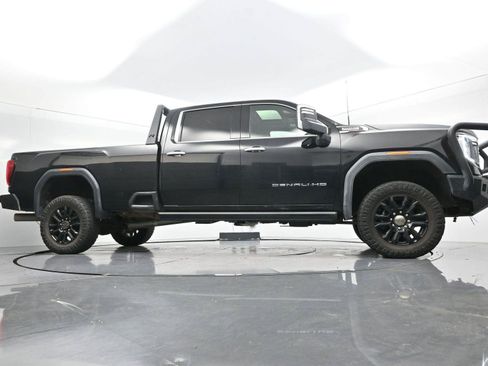 Used 2021 GMC Sierra 3500 Denali w/ Denali Black Diamond Edition AWD/4WD image 41