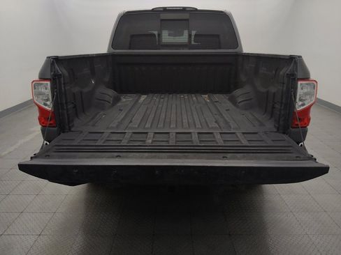 Used 2021 Nissan Titan SV w/ SV Convenience Package RWD image 29